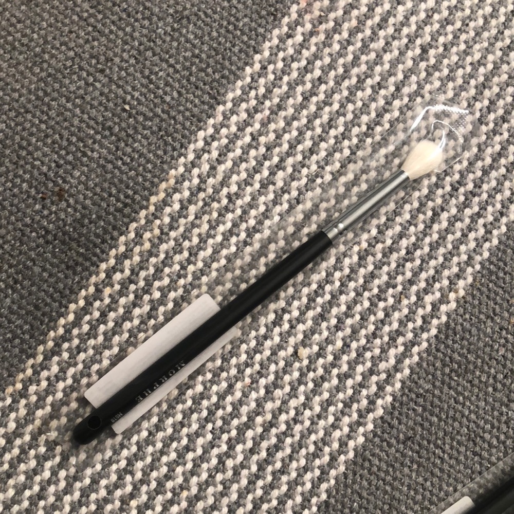 One Morphe brush M518